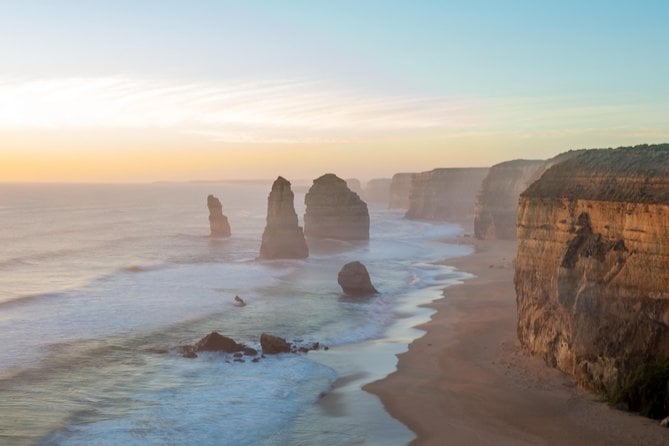 Great Ocean Road Tour-Backpackers, Students, Young Travelers  - St Kilda - Tour Details