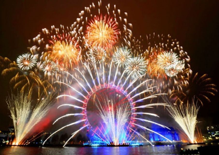 London: Παράκτια κρουαζιέρα με πυροτεχνήματα Πρωτοχρονιάς στο Σαρπεδών - Cancellation Policy and Requirements
