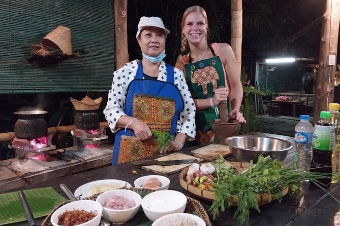 Luang Prabang: Hmong Culture and Cuisine, Small-Group Tour - Explore a Vibrant Fresh Food Market