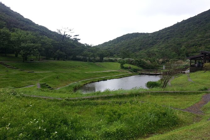 Private Taipei Yangmingshan Half-Day Hiking Tour - Itinerary Overview