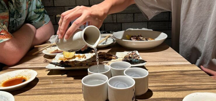 Tokyo: Bar Hopping Tour in Shinjuku 【Only Locals Know 】 - Activity and Reservation Details