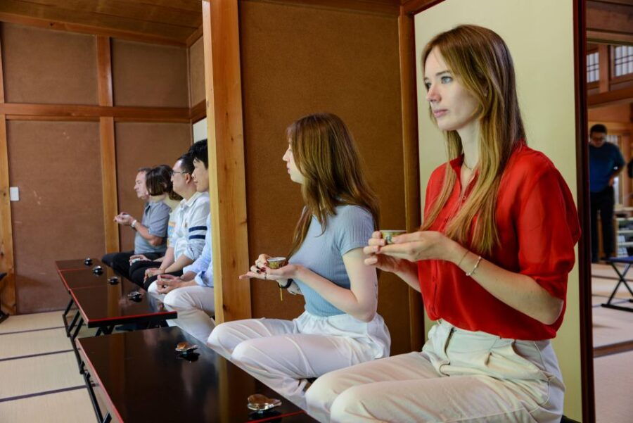 1DAY- Bonsai & Sencha Tea Experience: Pastime of the Litera