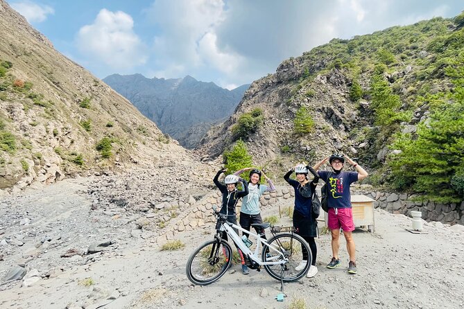 3時間の電動自転車で桜島の火山を登る