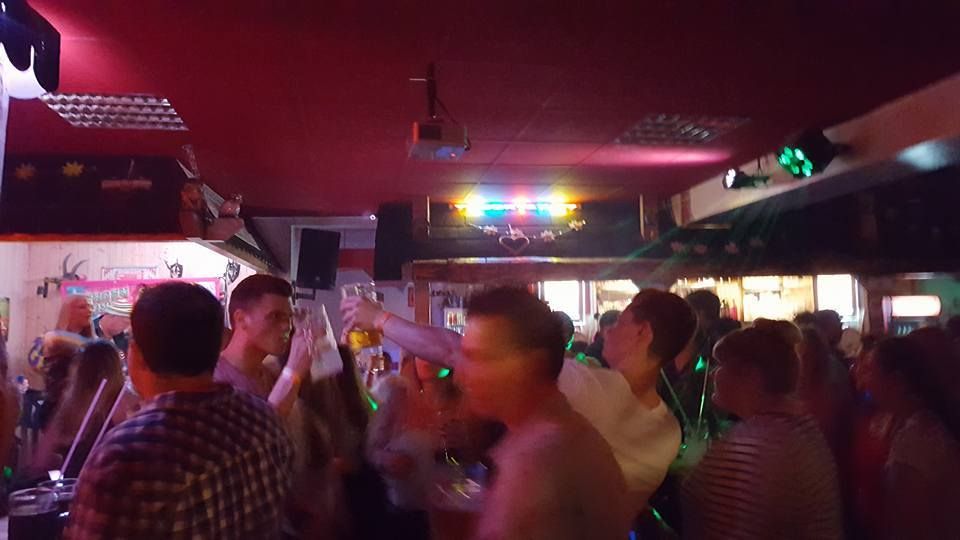 Hamburg: Bachelor(Ette) Party With Pub Crawl - The Sum Up