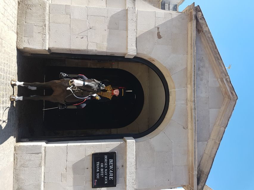 London: British Royalty Walking Tour - Good To Know