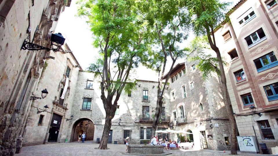 Barcelona: Old Town and Gothic Quarter Walking Tour - Frequently Asked Questions