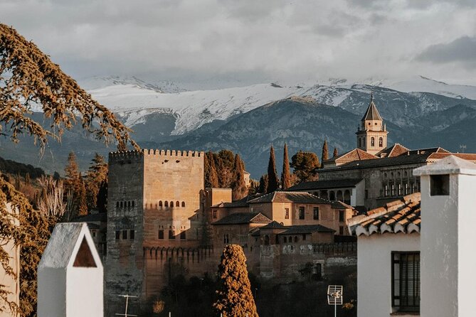 Alhambra Private/Small Group Tour & Nasrid Palaces Skip the Line - Good To Know