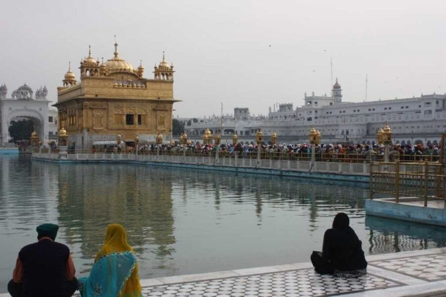 Amritsar: Small Group Sightseeing Tour With Wagah Border - Good To Know