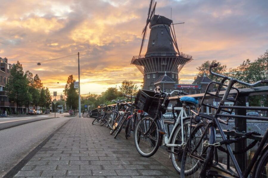 Amsterdam: First Discovery Walk and Reading Walking Tour - Good To Know