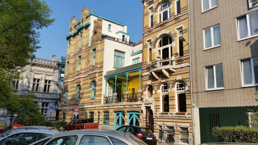 Antwerp: Walking Tour From Steen to Central Station