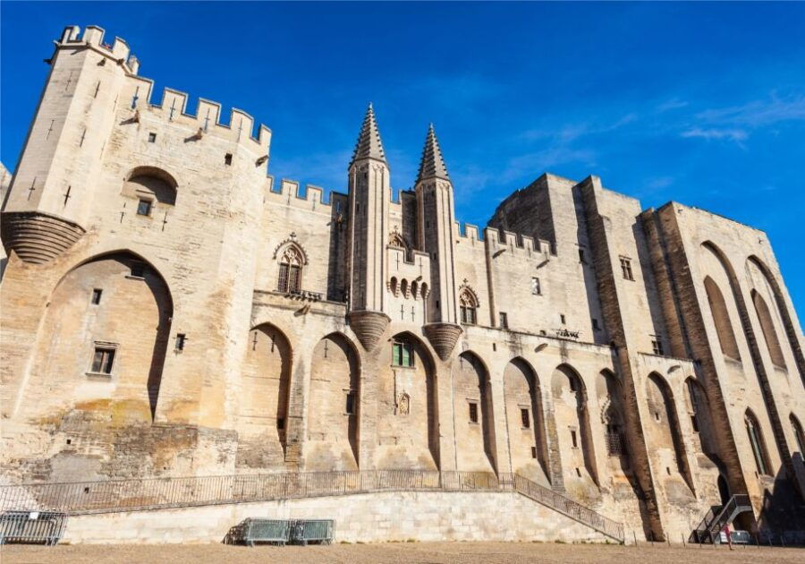 Avignon Scavenger Hunt and Sights Self-Guided Tour - Good To Know