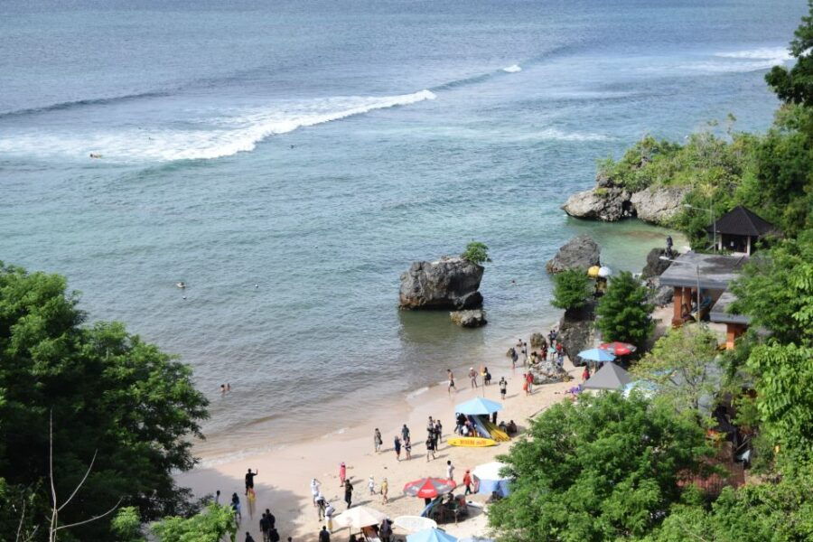 Bali: South Coast Uluwatu, Tanah Lot, and Jimbaran Day Trip - Good To Know