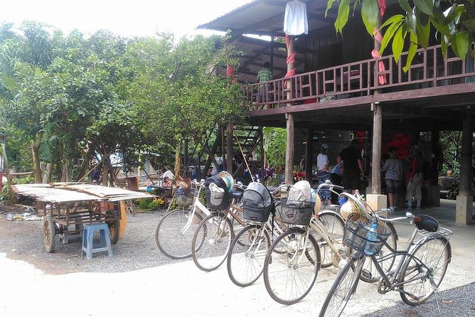 Battambang: Local Countryside & Temples Half-Day Cycling Tour