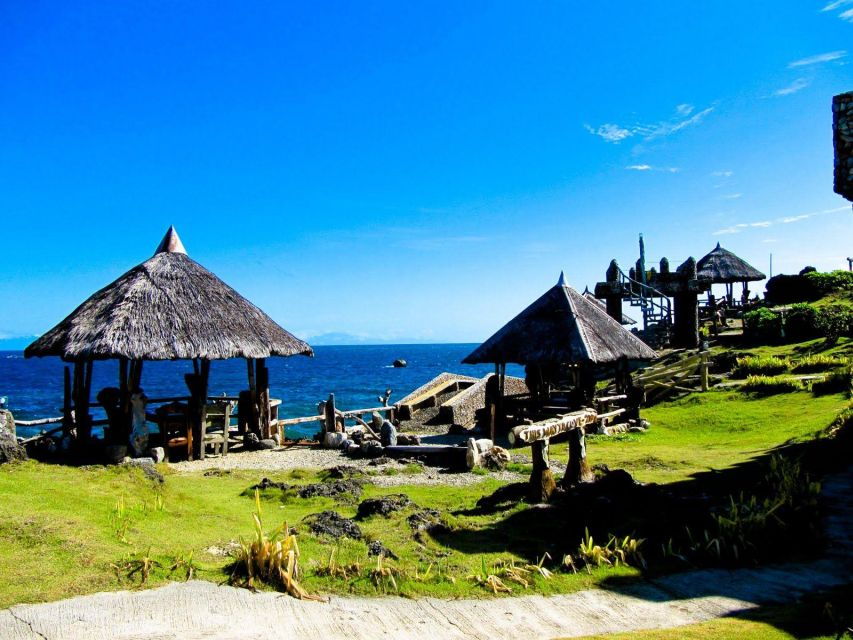 Boracay Island Hopping With Standard Boodle Fight Lunch