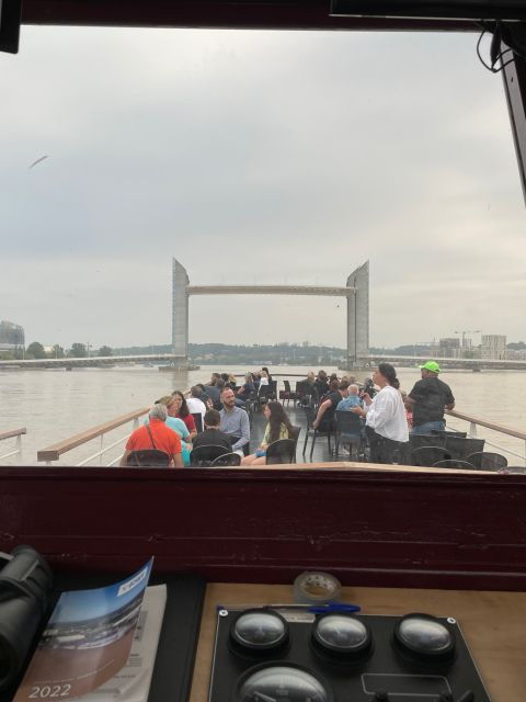 Bordeaux: Brunch and Cruise Aboard Yacht De Bordeaux