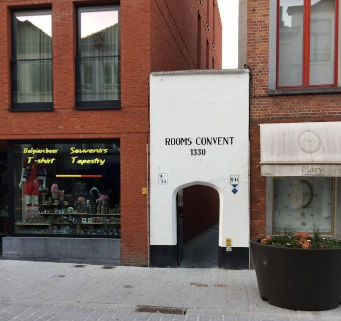 Bruges: City Sightseeing Self-Guided Audio Walking Tour - Good To Know