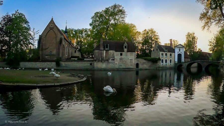 Bruges: Private Historical Highlights Walking Tour - Good To Know