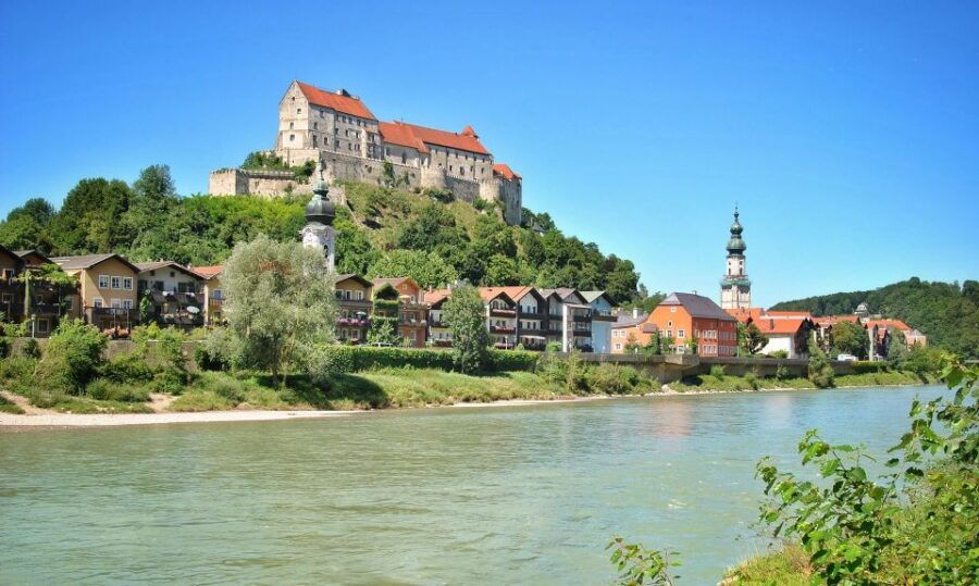 Burghausen: Burghausen Castle Private Tour - Good To Know