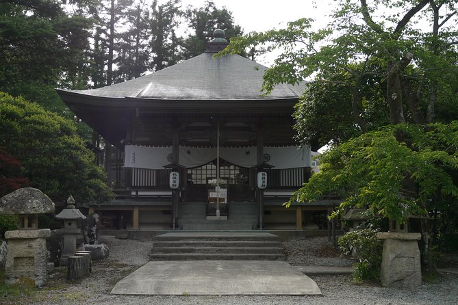 Check Out the Inn! a Quick Tour of the Hot Spring Town.