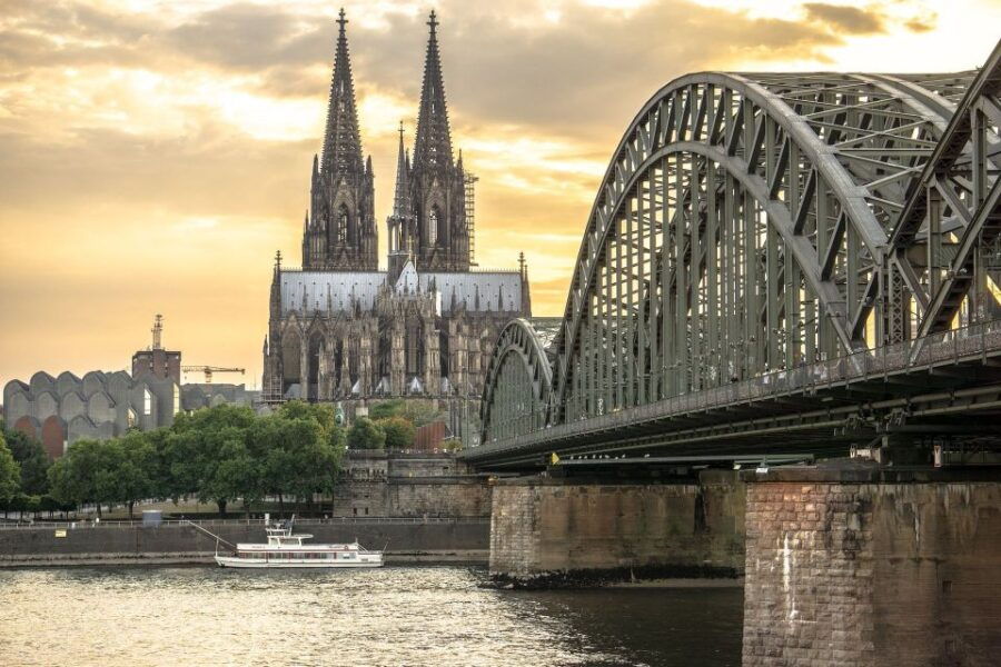 Cologne: Private Guided Walking Tour
