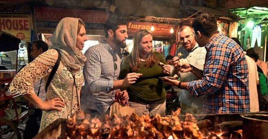 Delhi: Street Food Walking Tour of Old Delhi With Tastings - Good To Know