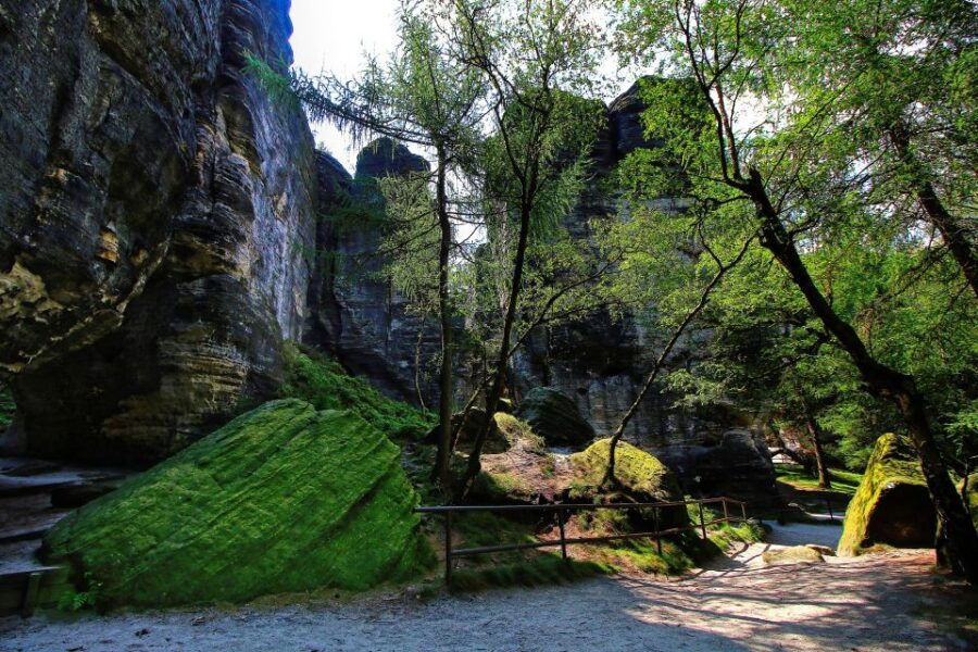 Discover Bohemia: Tisa Rocks, Bastei, Brewery & Beer Tasting - Good To Know