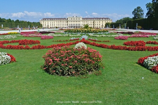 Explore Schönbrunn Palace & Gardens: Private 2.5-hour Guided Tour
