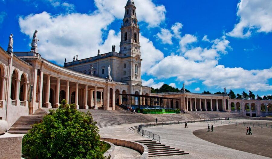 Fatima, Nazare and Obidos Private Excursion From Lisbon - Good To Know