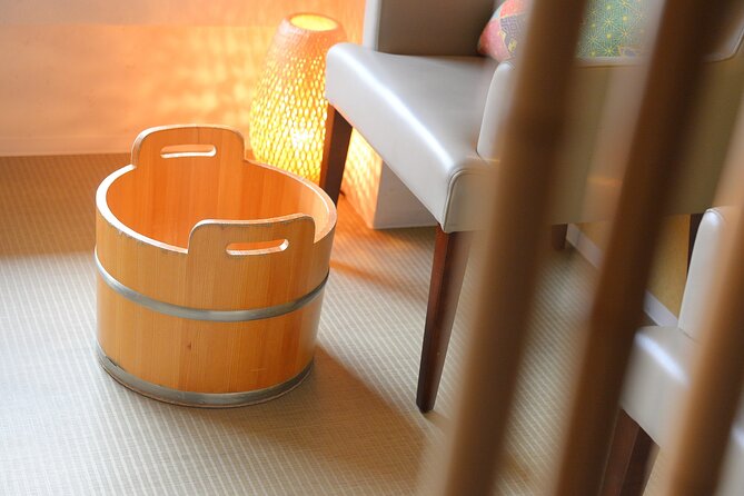 Foot Bath With Salt and a 30-Minute Foot Massage. - Good To Know