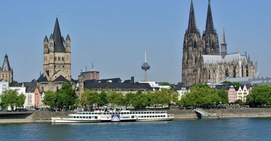 From Amsterdam: Cologne Private Sightseeing Tour