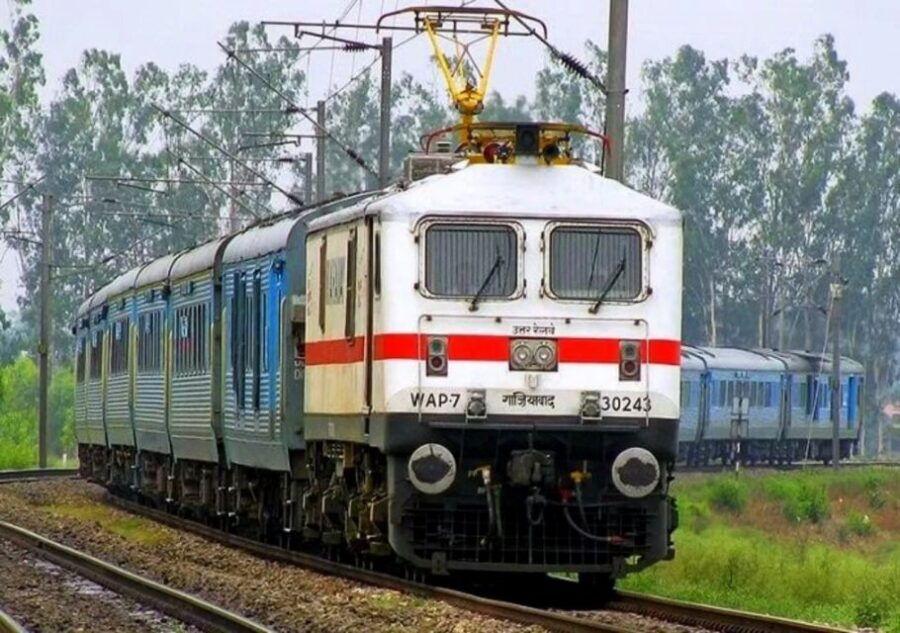 From Delhi: All-Inclusive Taj Mahal Day Trip by Train - Good To Know