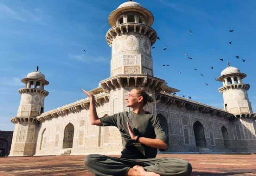 From Delhi: Taj Mahal & Agra Private Day Trip With Transfers - Tour Guide and Language Options