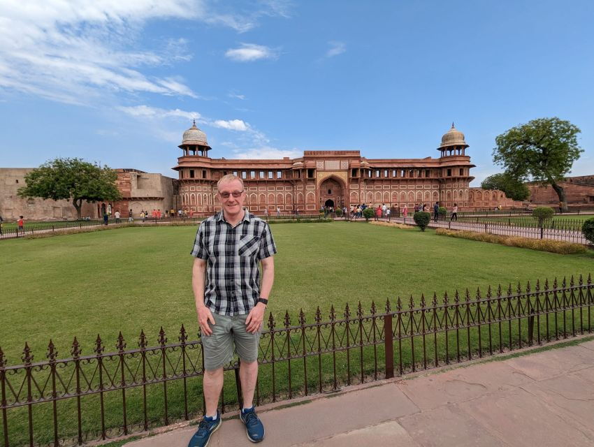 From Delhi: Taj Mahal Sunrise, Agra Fort, and Baby Taj Tour