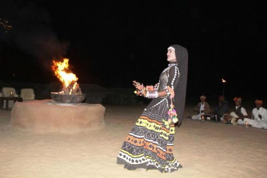 From Jodhpur: Overnight Camping With Camel Safari In Jodhpur
