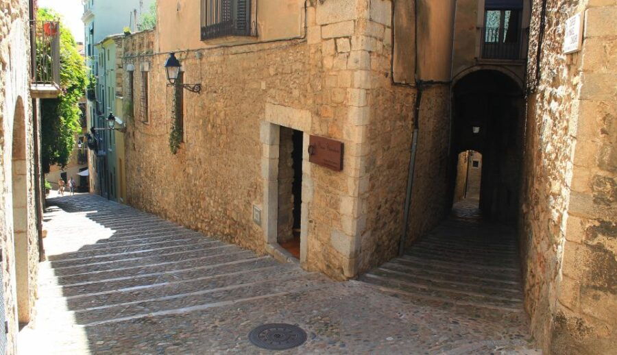 Girona: Small Group Walking Tour - Good To Know