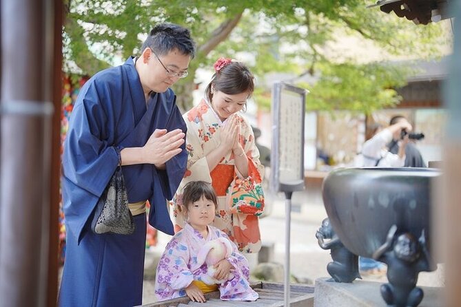 Go Kyoto Sightseeing in a Beautiful KIMONO (near Kyoto Station)