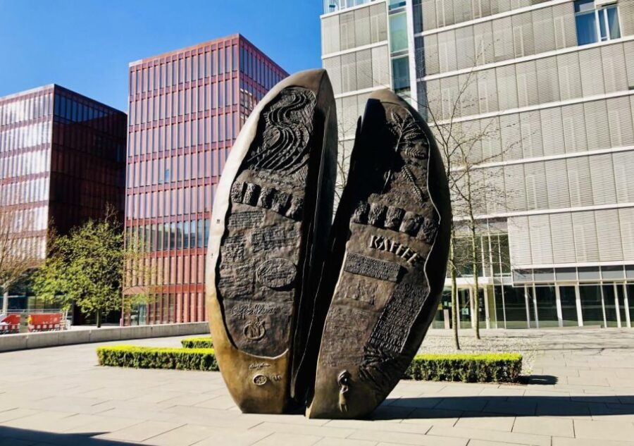 Hamburg: Speicherstadt and HafenCity Guided Walking Tour