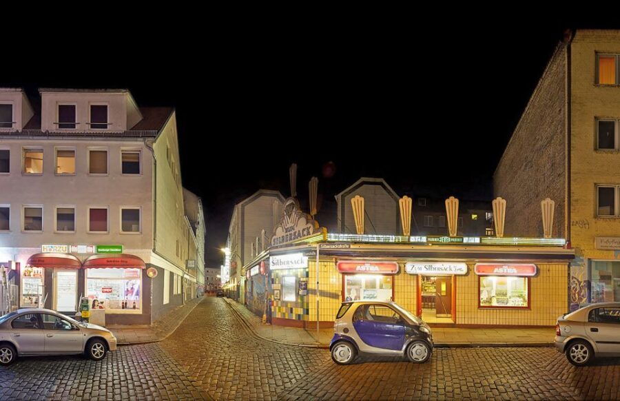 Hamburg: St. Pauli Tour of the Reeperbahn - Good To Know