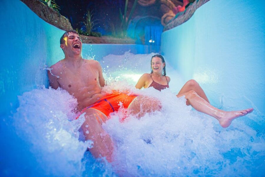 Hannut: Plopsaqua Hannut-Landen Water Park Entry Ticket