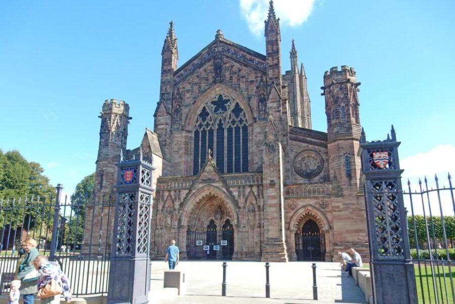 Hereford: Quirky Self-Guided Smartphone Heritage Walks