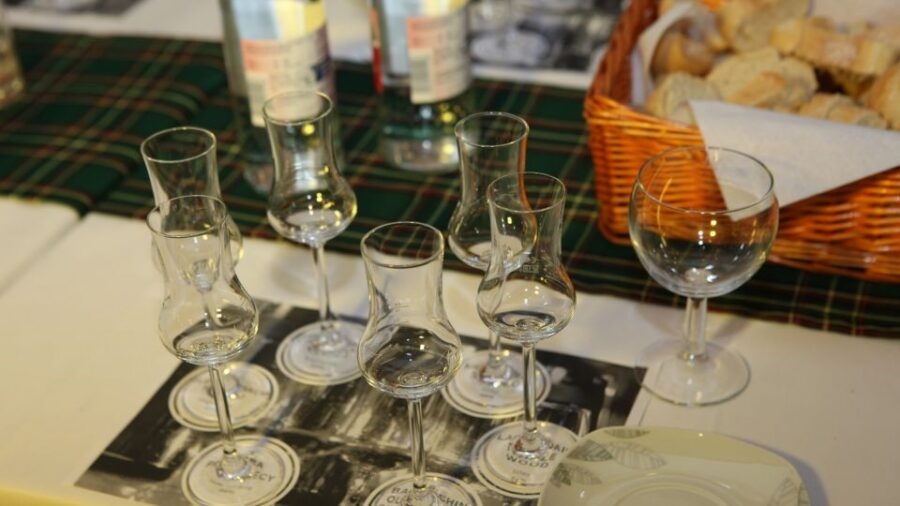 Idstein Scottish Whiskey Tasting Experience With Appetizers