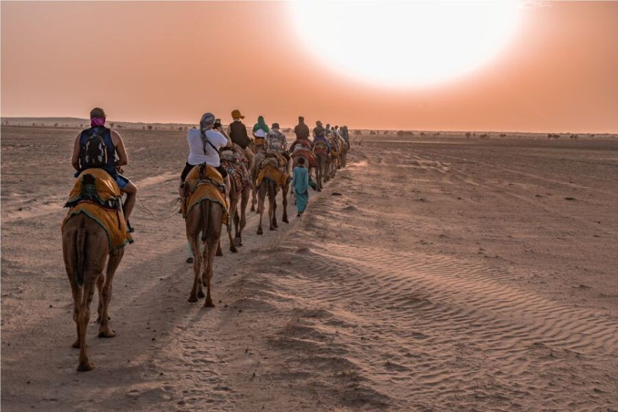 Jaisalmer: 1 Night Desert Nomad Experience With Camel Safari
