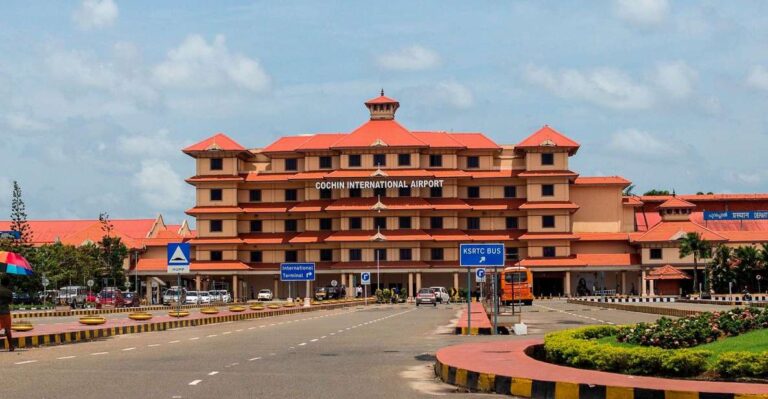 Kochi: Airport Transfer To/From Hotel