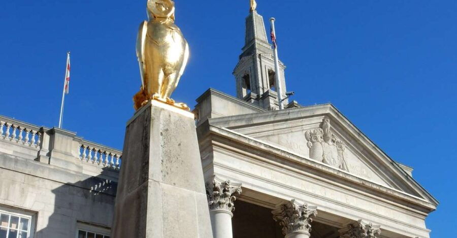 Leeds: Quirky Self-Guided Smartphone Heritage Walks - Good To Know