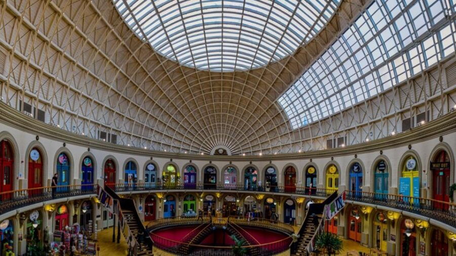 9 Best Walking Tours In Leeds