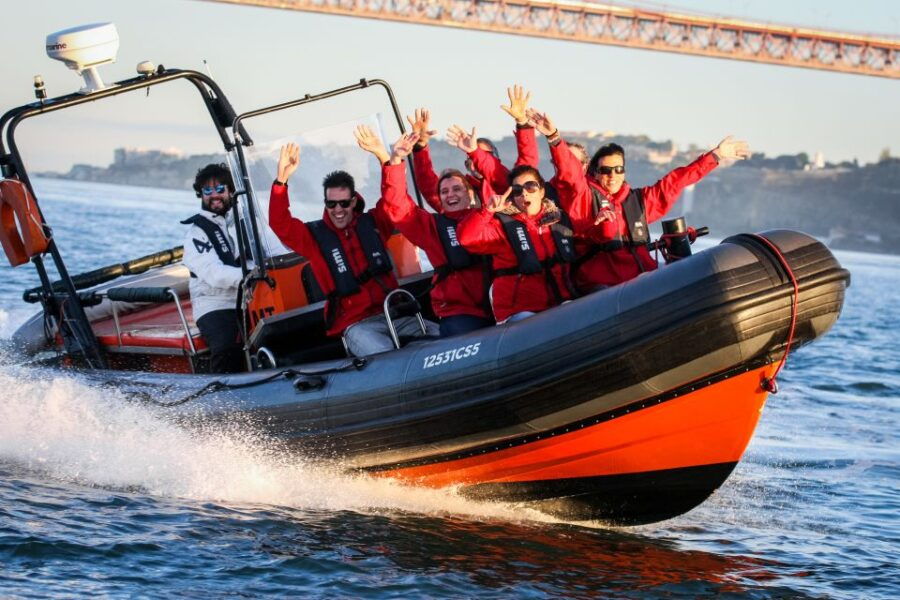 Lisbon: Sunset Speedboat Tour With Complimentary Drink - Good To Know
