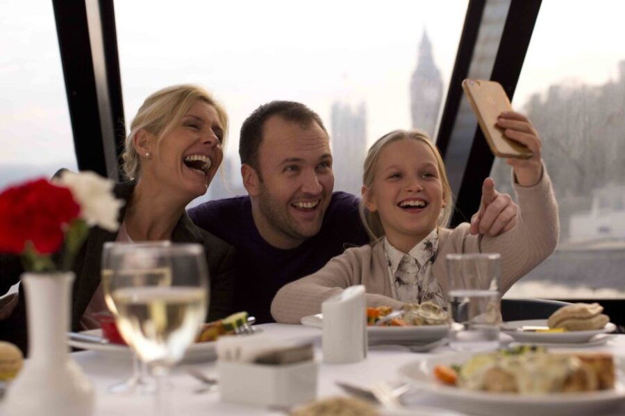 London Mother's Day Lunch Cruise - Cruise Highlights