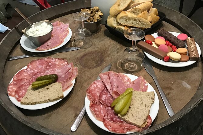 Lyon Old Town Five Stops Food Tasting Walking Tour With Lunch - Cancel 24H Prior & Full Refund