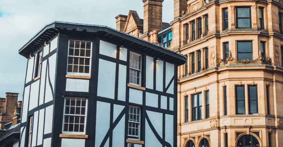 Manchester's Rebirth and Renewal: A Self Guided Audio Tour - Good To Know