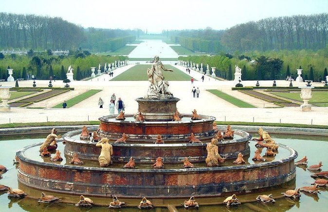 NEW Versailles Golf Cart Guided Tour Romantic Small Boat Escape With Champagne